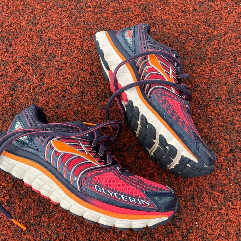 Womens Brooks glycerin 12